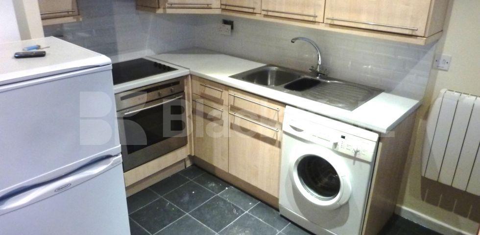 			NEW INSTRUCTION!, 1 Bedroom, 1 bath, 1 reception Flat			 Kings Cross Road, KINGS CROSS